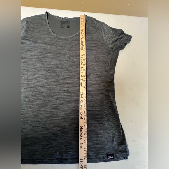 PATAGONIA CAPILENE COOL LIGHTWEIGHT LADIES SHORT SLEEVE SHIRT SIZE XL
GRAY TONES - Picture 11 of 12